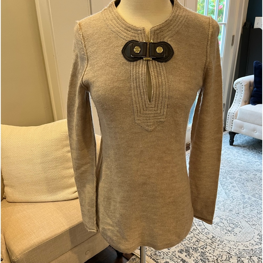 TORI BURCH Alpaca camel color sweater with leather snap signature szS $300